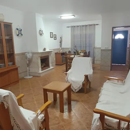 Moradia 41 * ألتورا